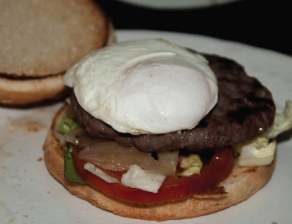 Hamburguesa completa -Bar Teleclub El Fari Los Balbases